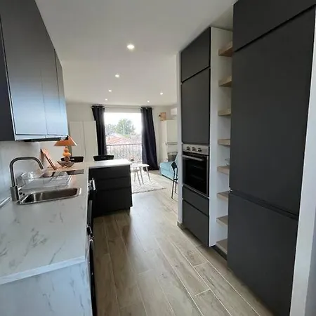 Charmant Studio Climatise Cosy * سا سيرْ سور مير